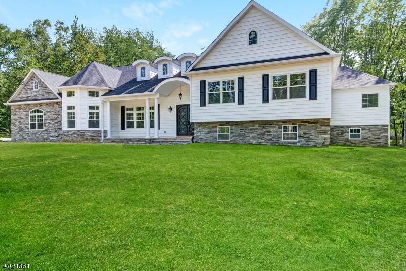 4 Winston Dr - Photo 1