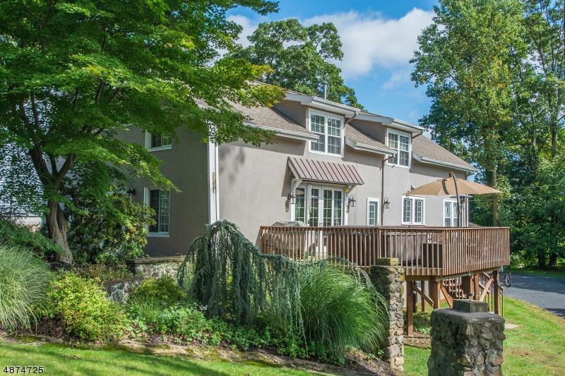 528 Morris Ave - Photo 1