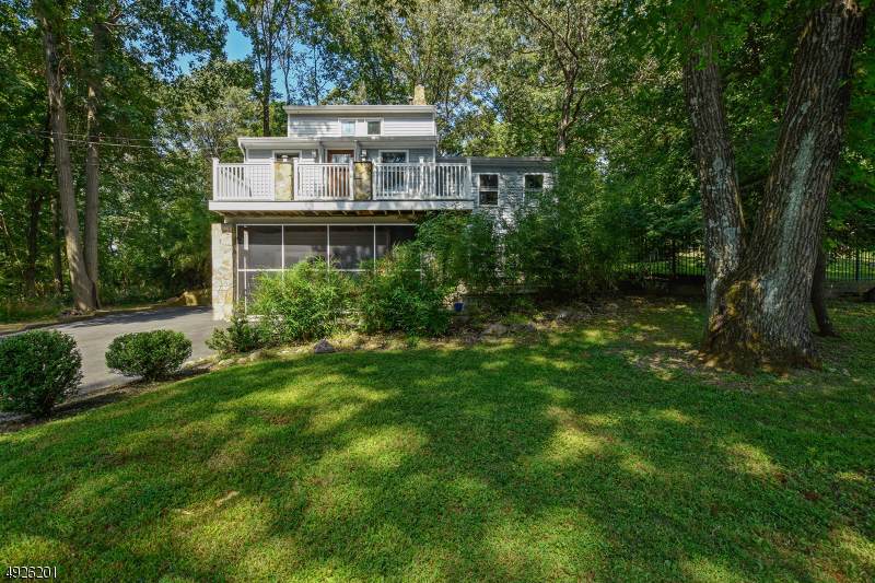 94 Rockaway Dr - Photo 1