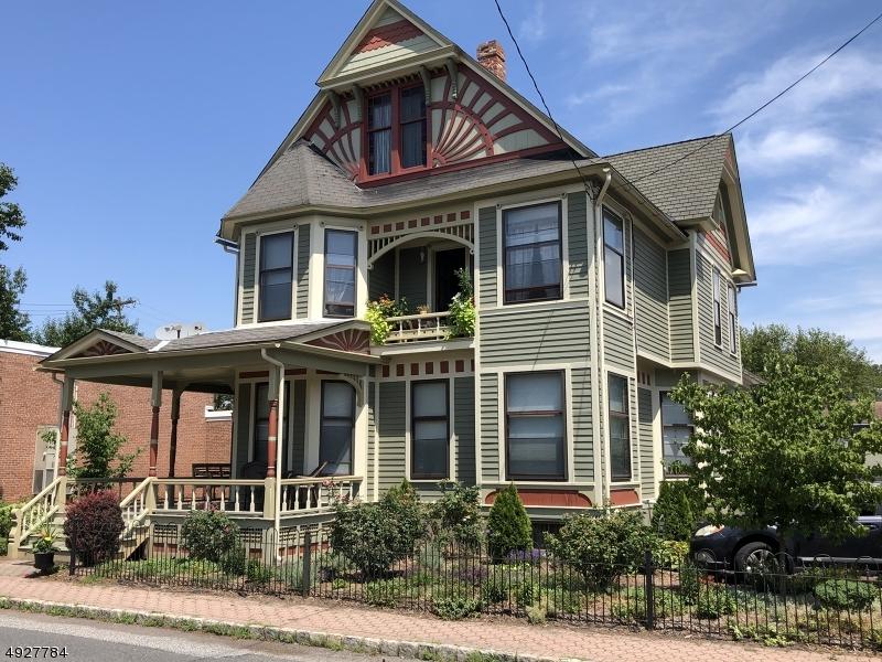 112 Harrison St - Photo 1
