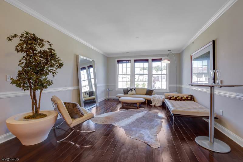 20 Four Seasons Dr - Photo 1