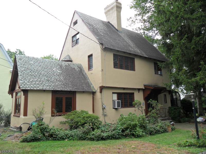 52 Linden St - Photo 1