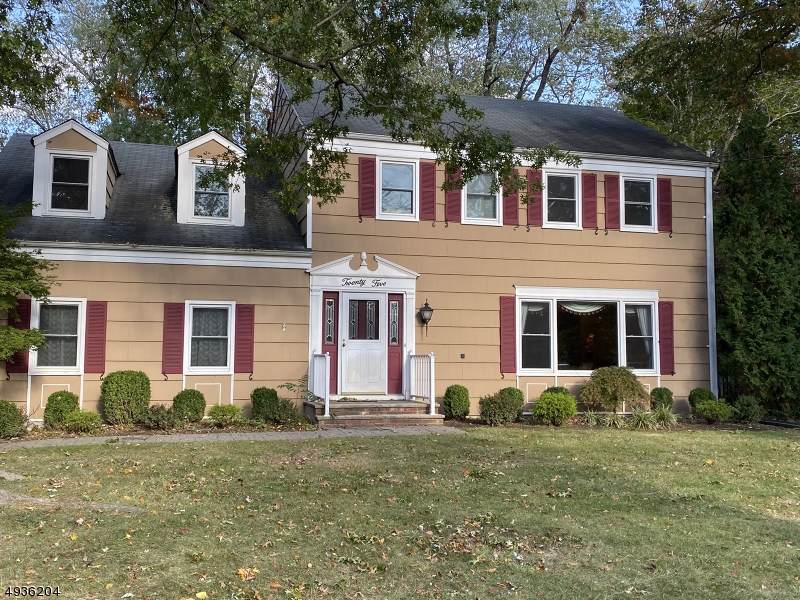 25 Columbia Dr - Photo 1