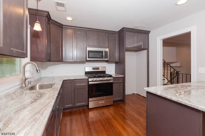 30 Skytop Rd - Photo 1