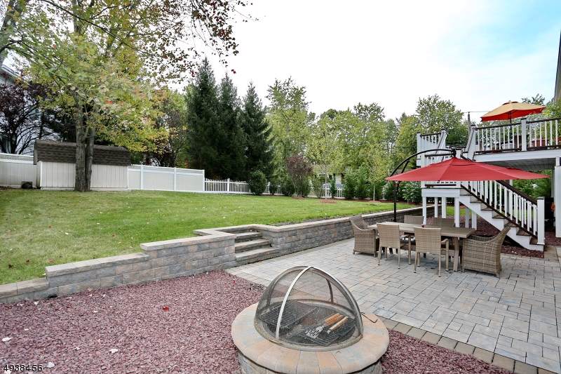 44 Memorial Rd - Photo 1