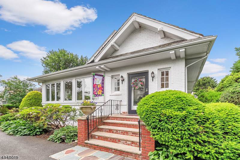 646 Hamilton Rd - Photo 1