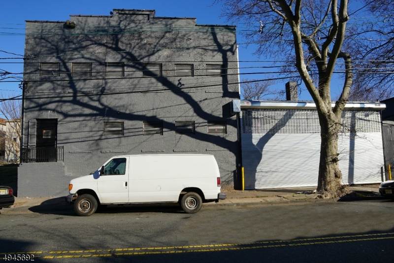 194 Badger Ave - Photo 1
