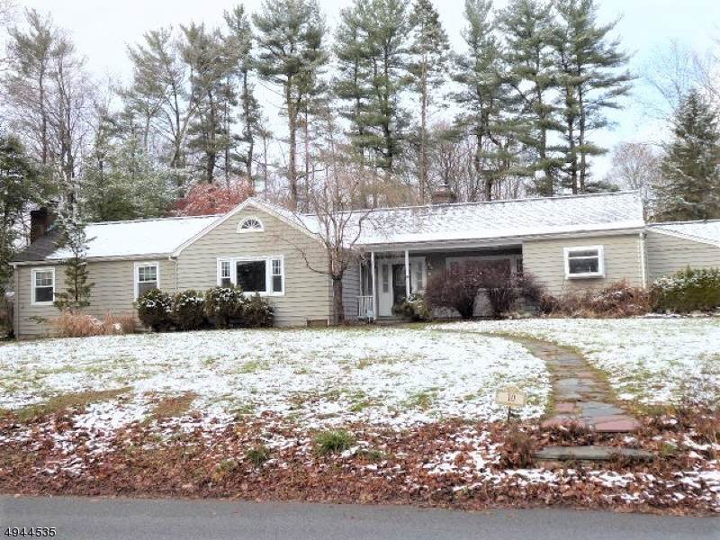 10 E Craig St - Photo 1
