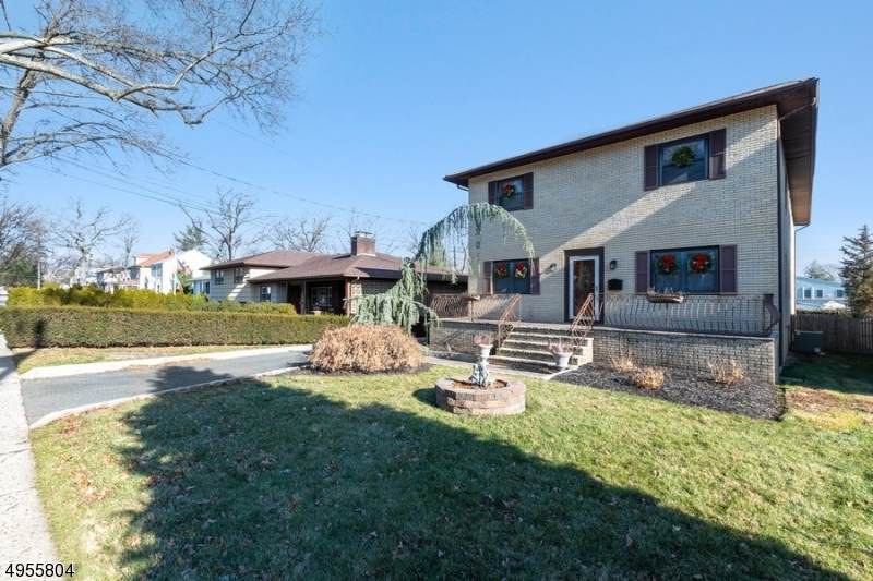 166 Walnut St - Photo 1