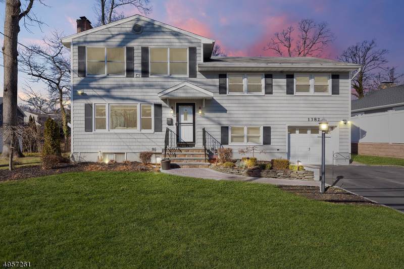 1382 Birch Hill Rd - Photo 1