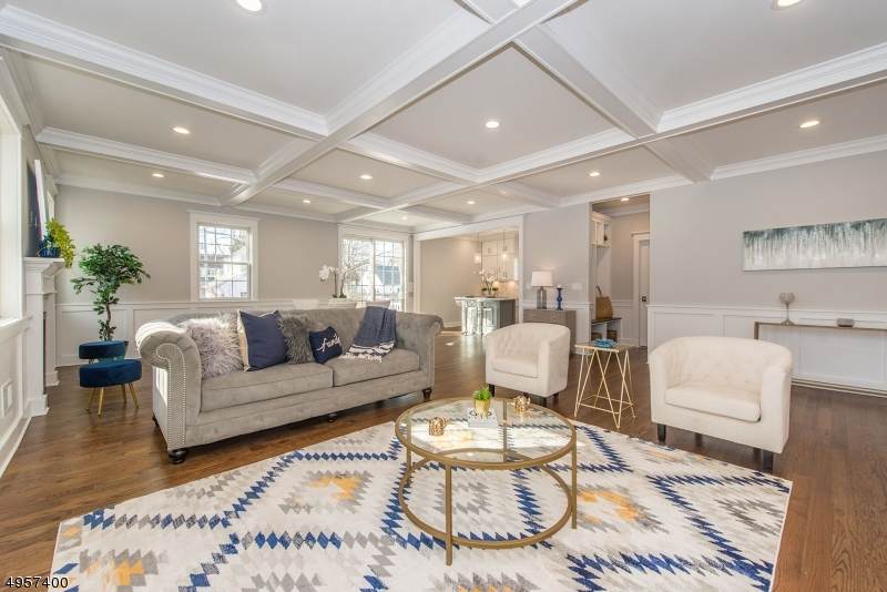 16 Iris Rd - Photo 1