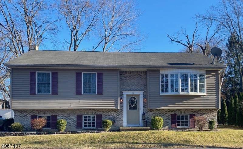 18 Fisher Ave - Photo 1