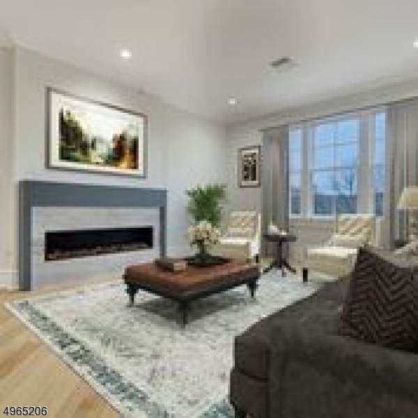 80 Claremont Rd Unit 202 - Photo 1