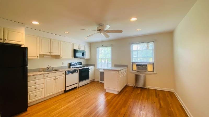 380 Main St Unit 21 - Photo 1
