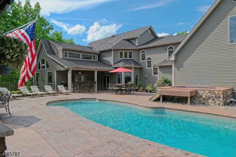 65 Gunn Rd - Photo 1