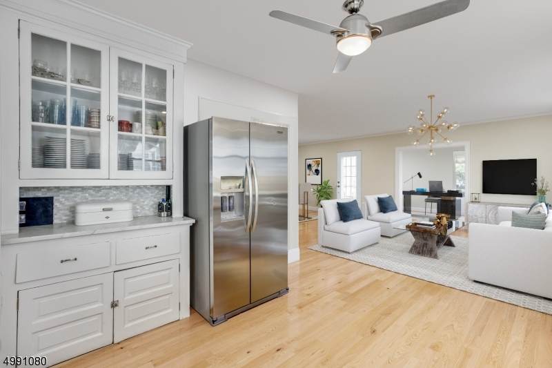 15 N Summit Ave - Photo 1