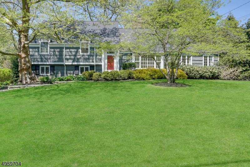 64 Rolling Hill Dr - Photo 1