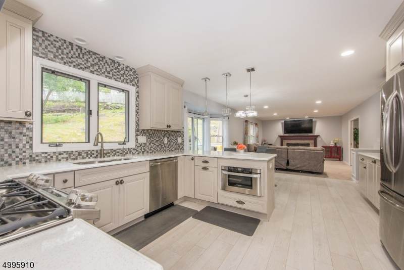 36 Fox Run - Photo 1
