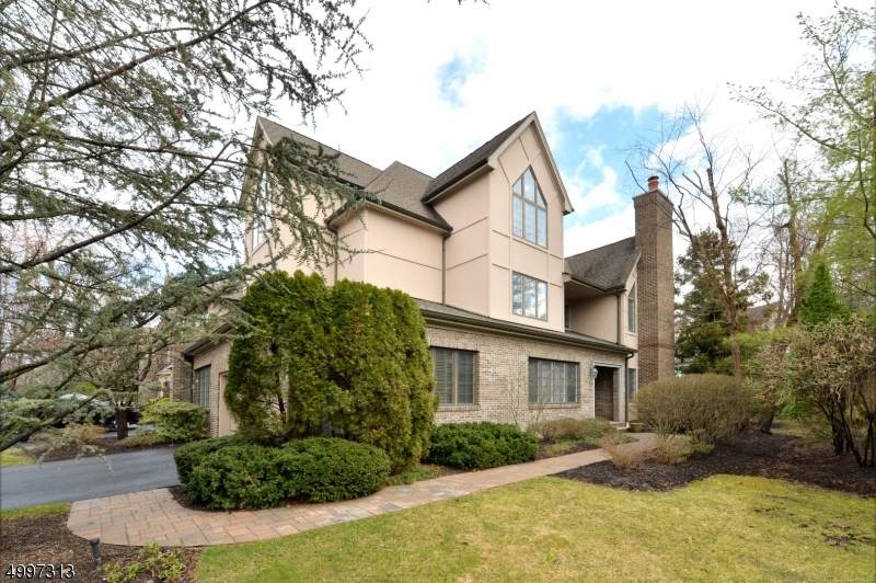 245 Bearwoods Rd - Photo 1