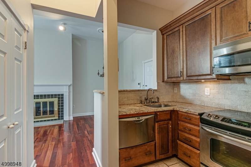 515 Trinity Place - Photo 1