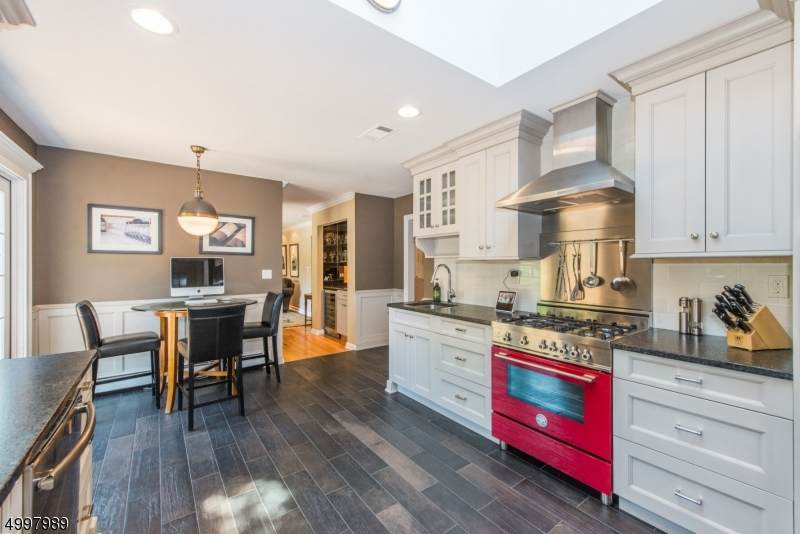 34 Phoenix Dr - Photo 1