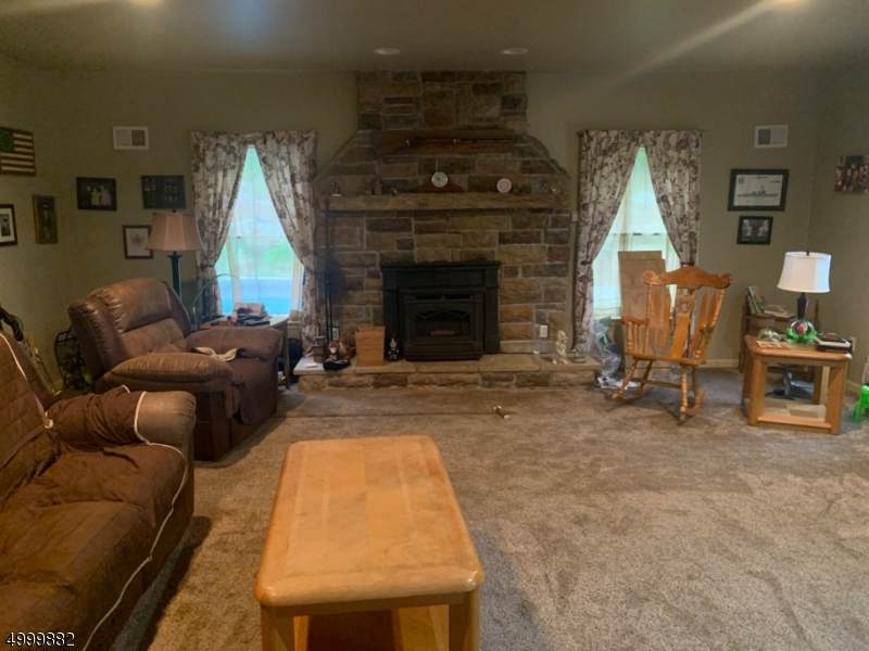 28 Stonehedge Dr - Photo 1