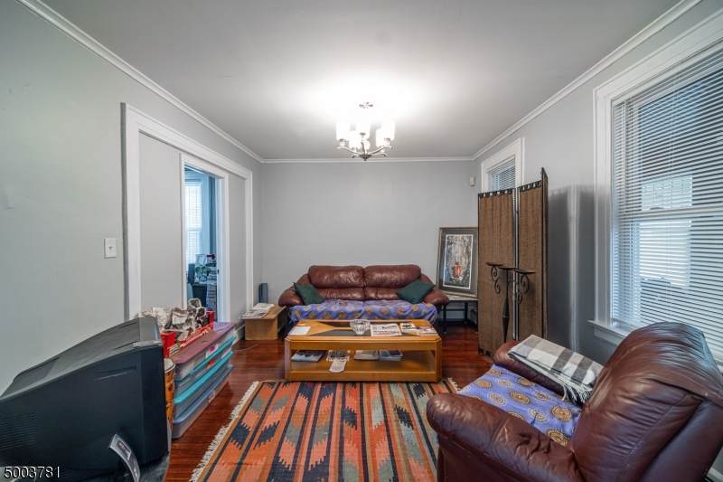 118 Ellis Ave - Photo 1