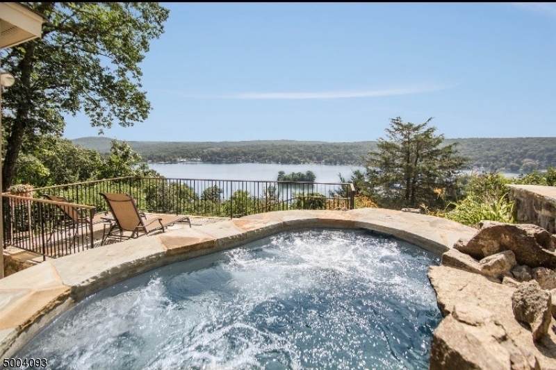 50 Crestwood Trl - Photo 1