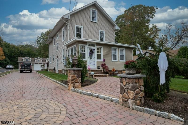 22 Personette St - Photo 1