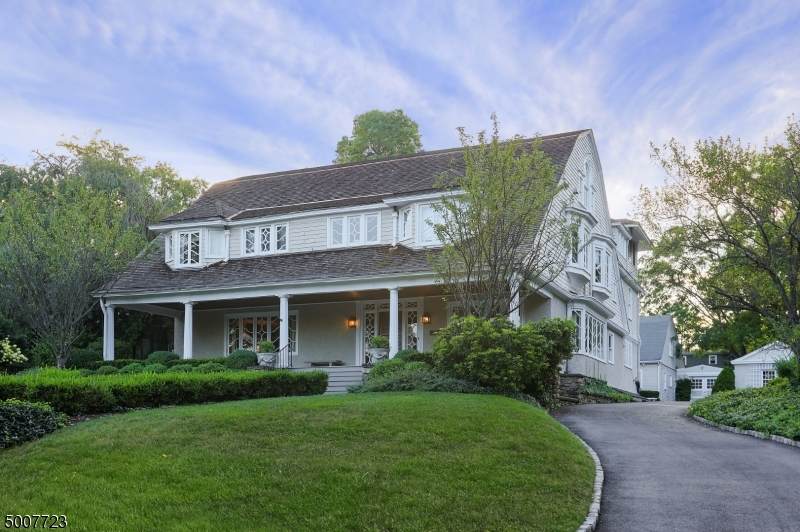 231 Kimball Ave - Photo 1