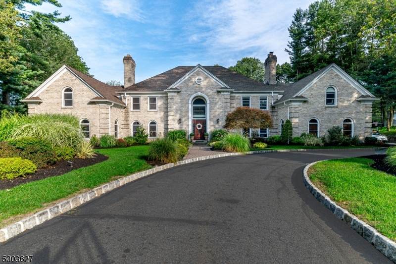 25 Wilshire Dr - Photo 1