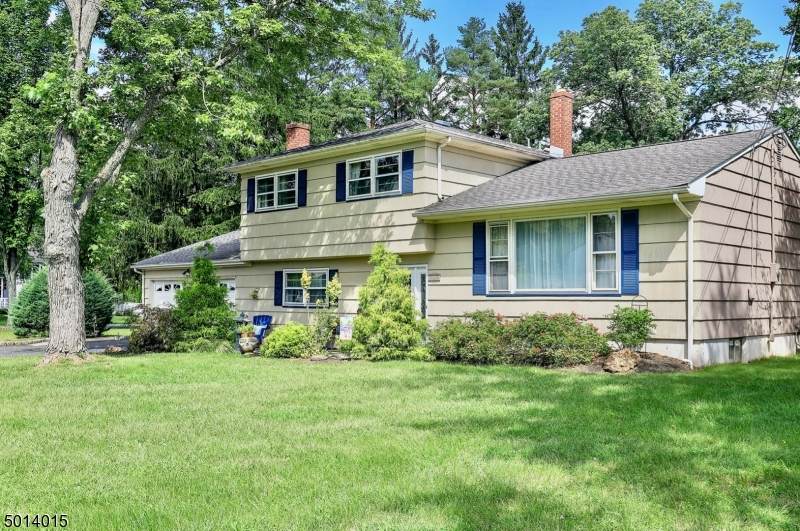 41 Kent Place - Photo 1