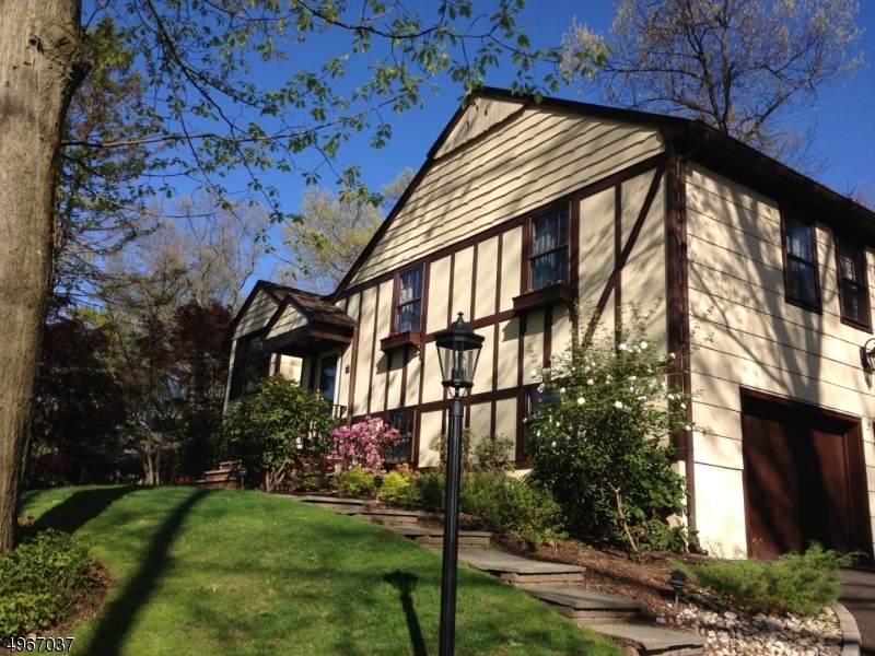 7 Trent Pl - Photo 1