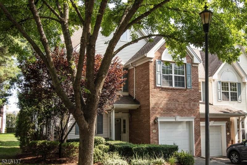 123 Stratford Dr - Photo 1