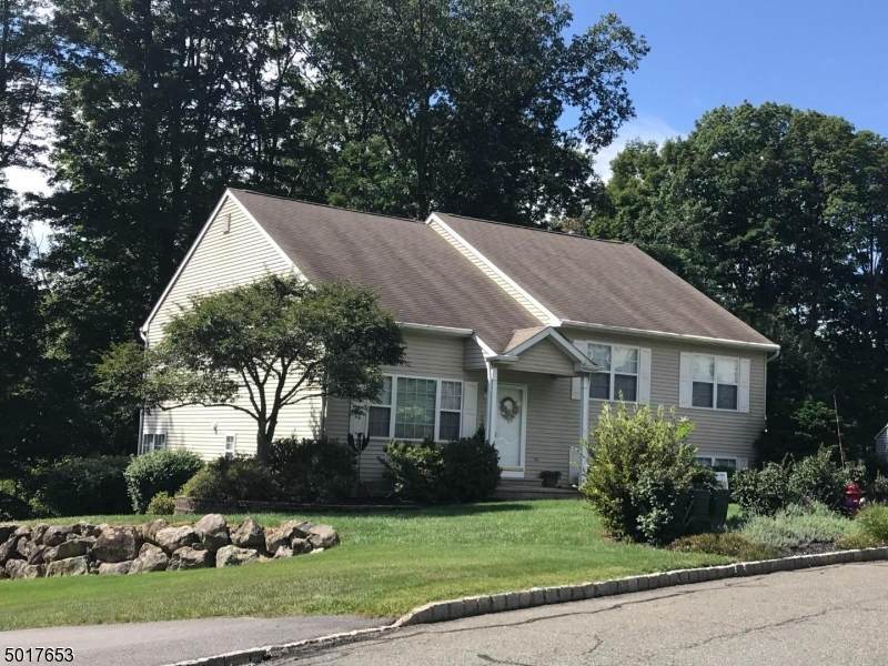 19 Towpath Ln - Photo 1