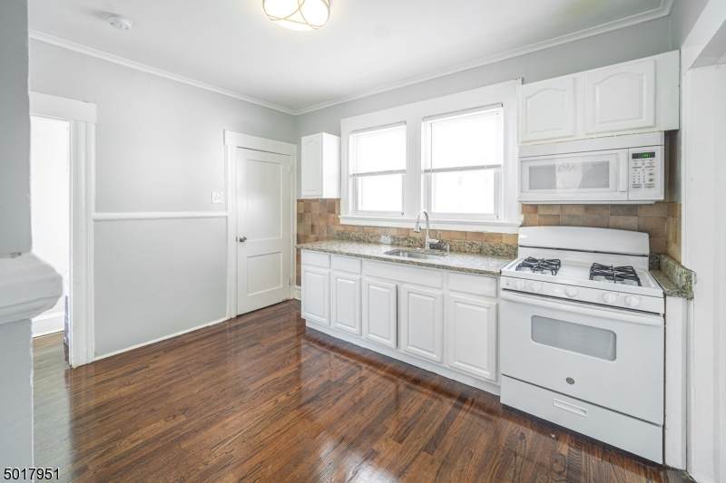 75 Lindsley Ave - Photo 1