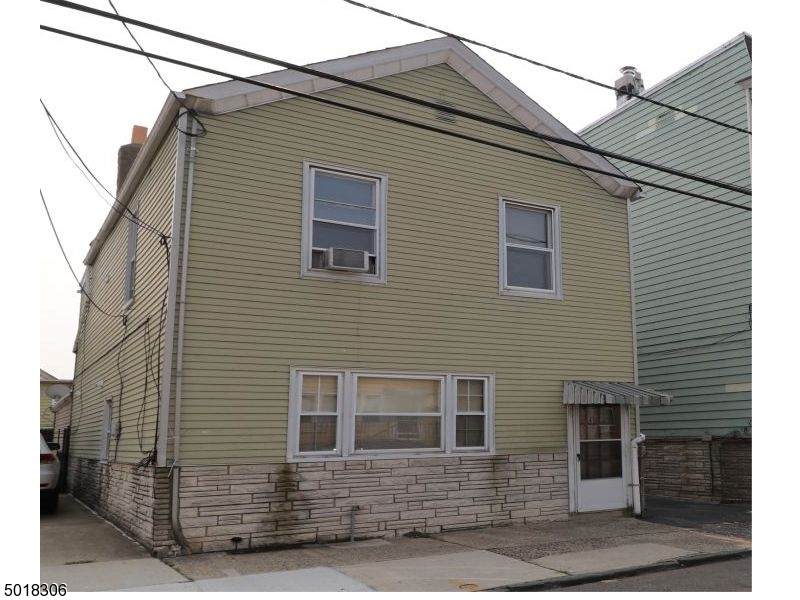 41 Houston St - Photo 1