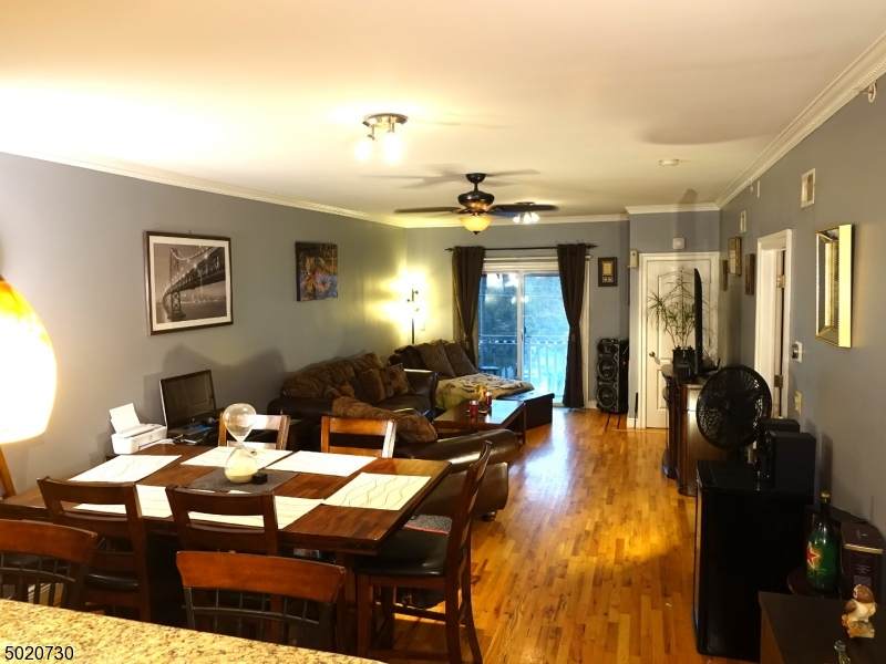 33 Freeman St - Photo 1