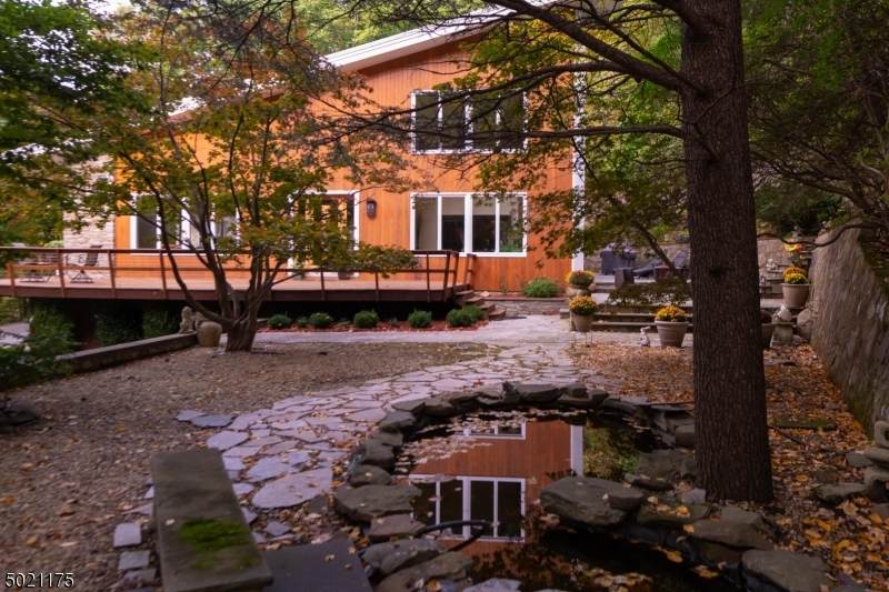 195 Boonton Ave - Photo 1