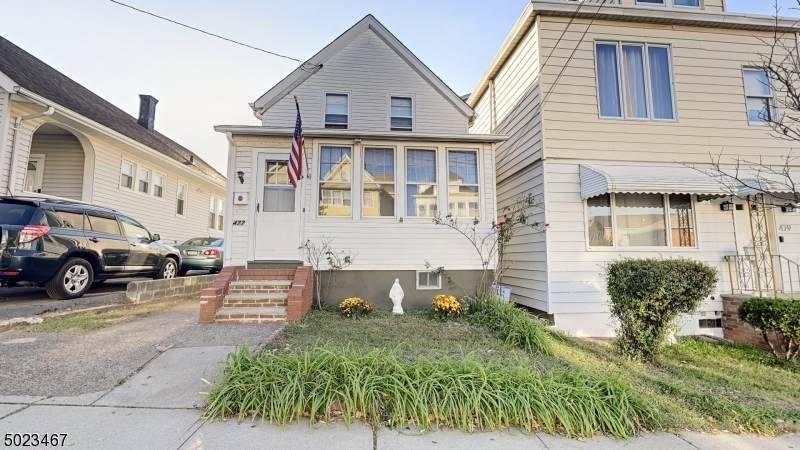 477 Palisade Ave - Photo 1
