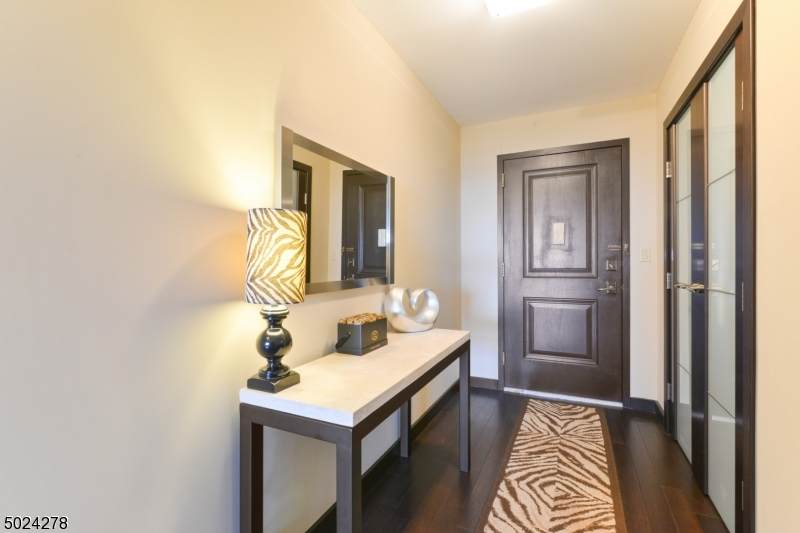 2 Claridge Dr 12Ne - Photo 1