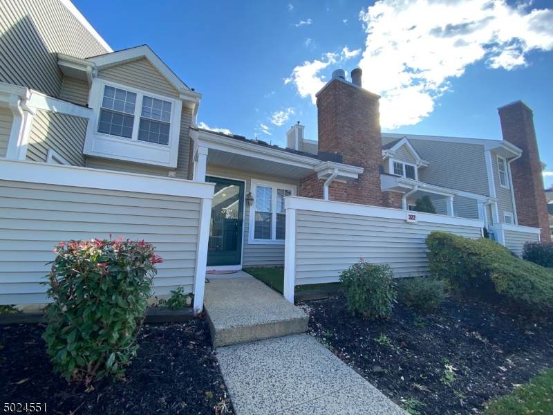 322 Greenbriar-3 - Photo 1