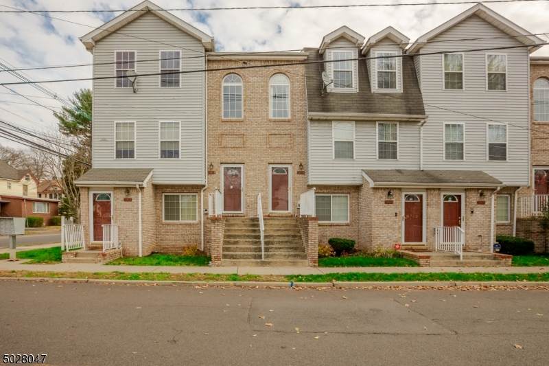 1201 Arlington - Photo 1