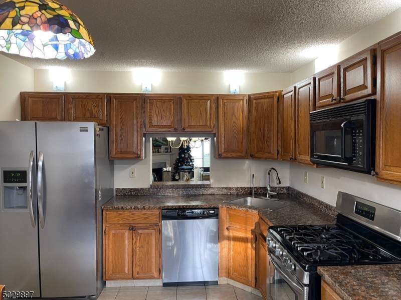12 Bristol Dr - Photo 1