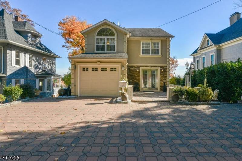 1243 Valley Rd - Photo 1