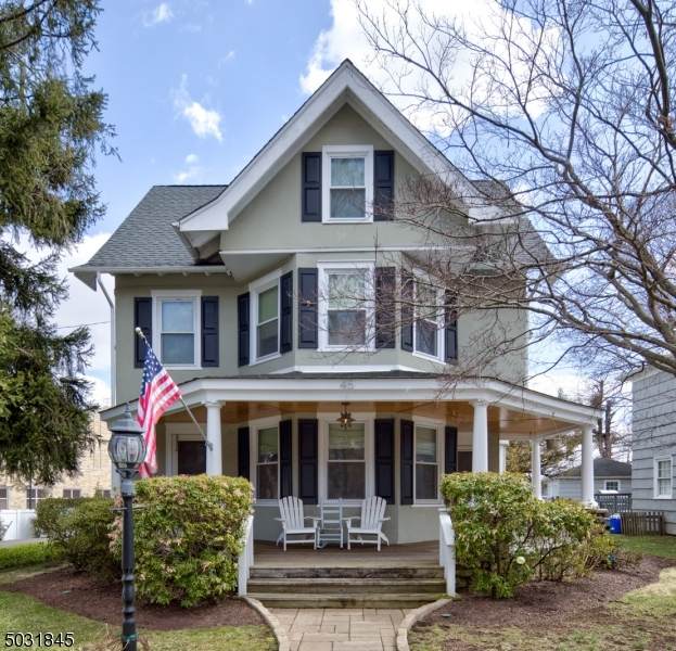 45 Wesley Ave - Photo 1