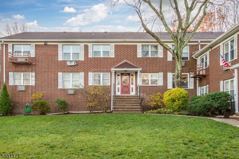 100 Pierson Miller Dr - F13 - Photo 1