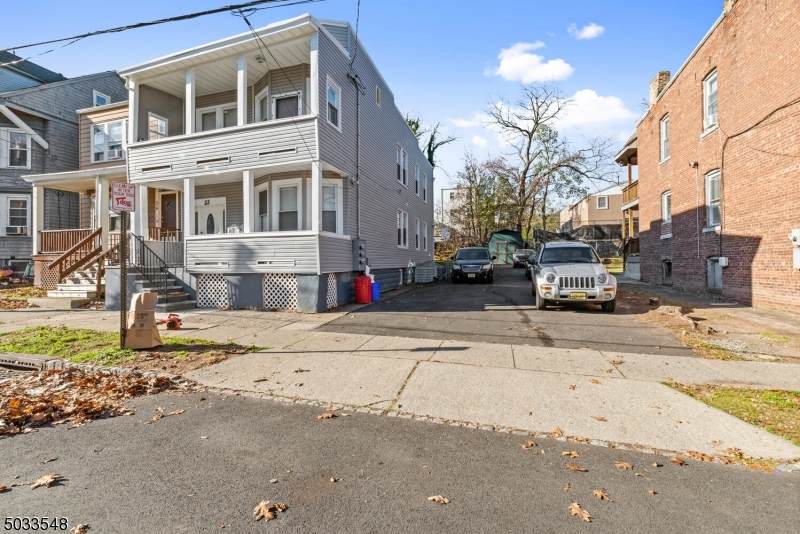 22 Wheeler St - Photo 1