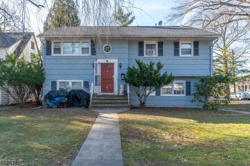 1132 Park Ave - Photo 1