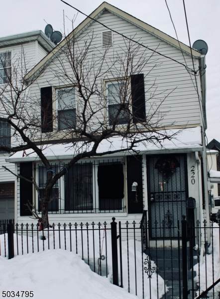 220 Bond St - Photo 1